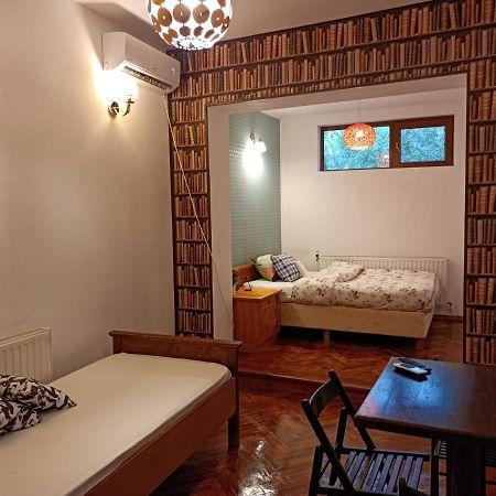 Discreet And Quiet Apartment In Central Of Piata Romana Bucarest Exterior foto