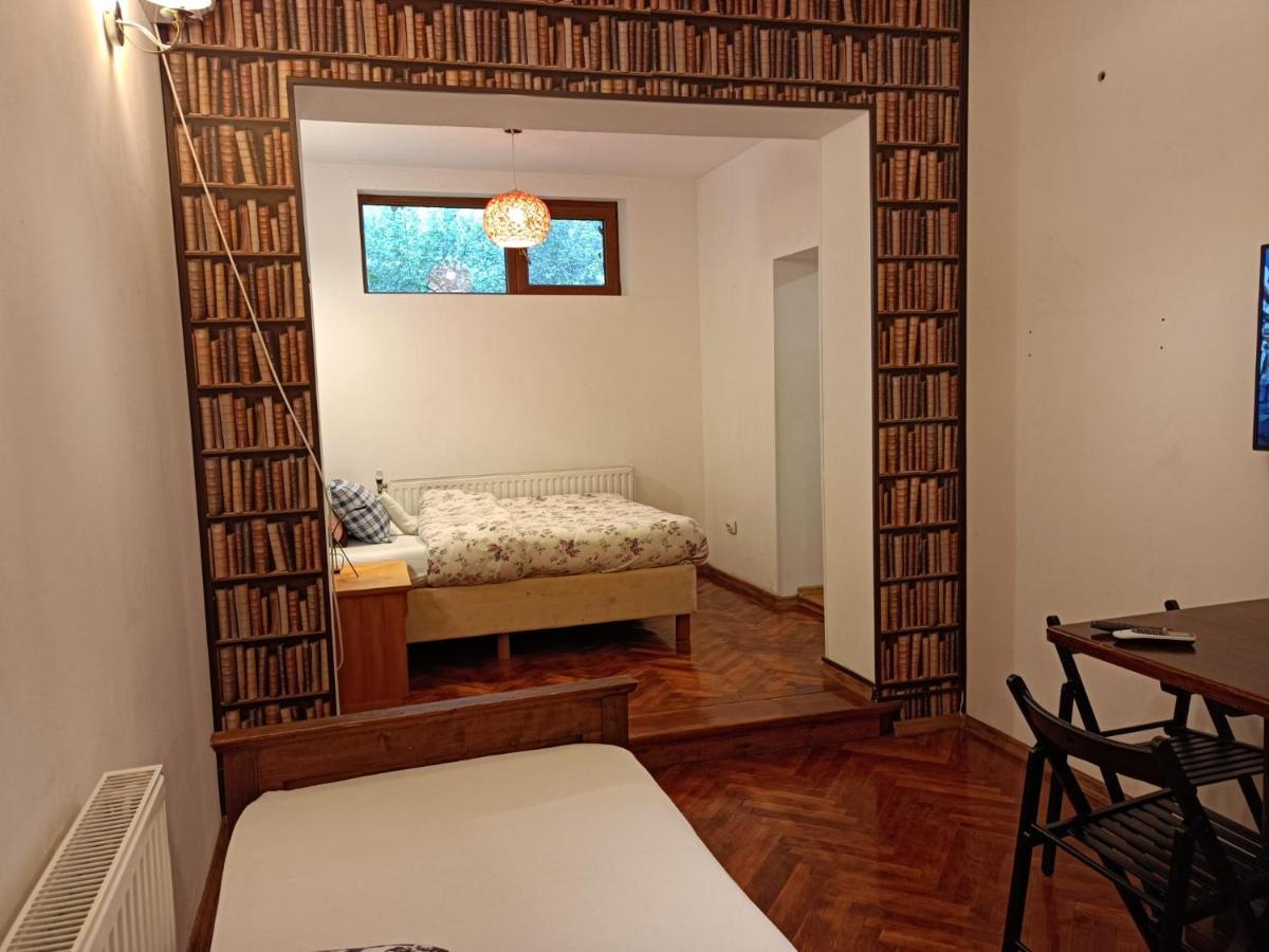 Discreet And Quiet Apartment In Central Of Piata Romana Bucarest Exterior foto